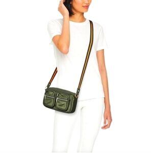 Widle Fable Compact Army Green Crossbody Bag with Adjustable Strap and Pockets